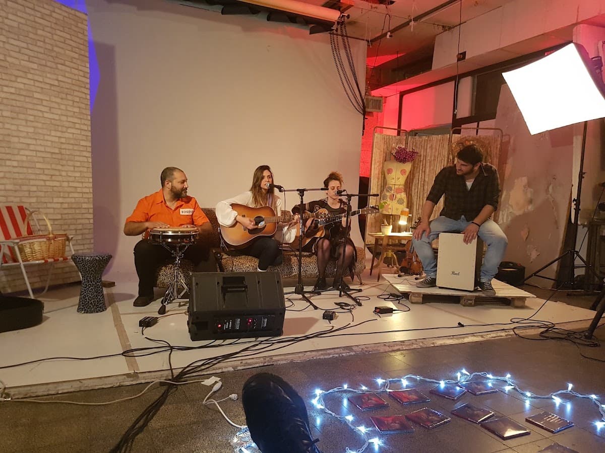 החדר של סבתא - Savta Studio